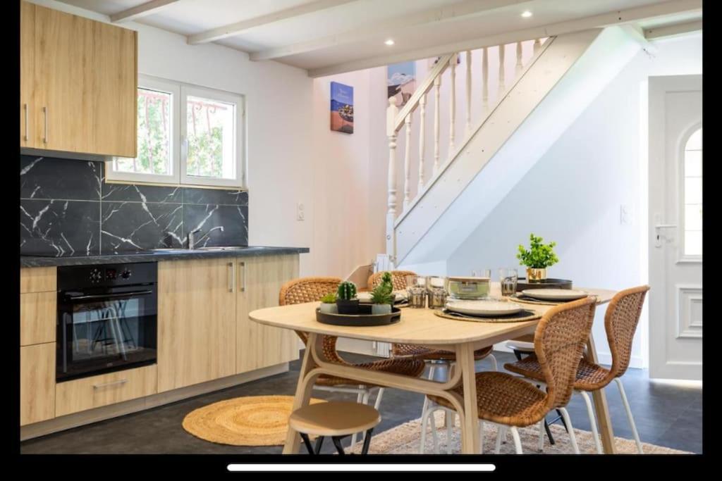 Maison A Deux Pas Du Port ลองตง ภายนอก รูปภาพ
